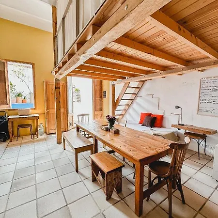 Privada, Casa Compartida Con Pareja Private Room, Shared House With A Couple Barcellona