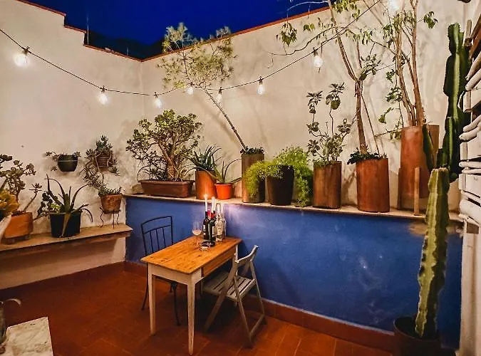 Privada, Casa Compartida Con Pareja Private Room, Shared House With A Couple شقة