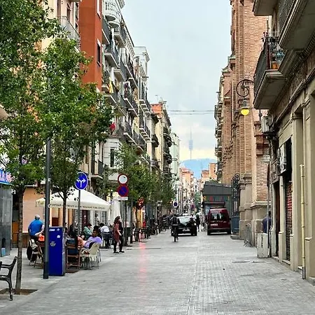 Privada, Casa Compartida Con Pareja Private Room, Shared House With A Couple 公寓 *
